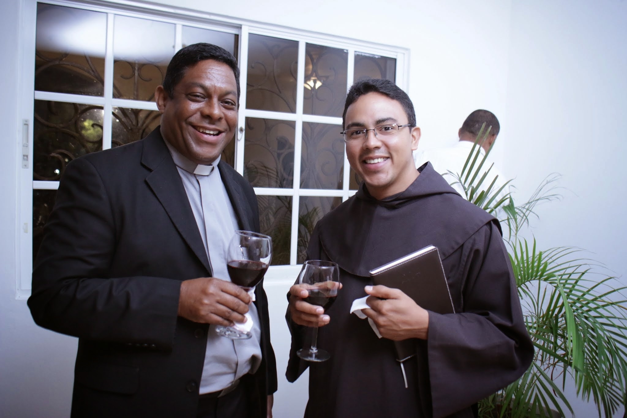 La Embajada de España en República Dominicana ofreció un vino de honor el día de la inauguración de estos eventos.
