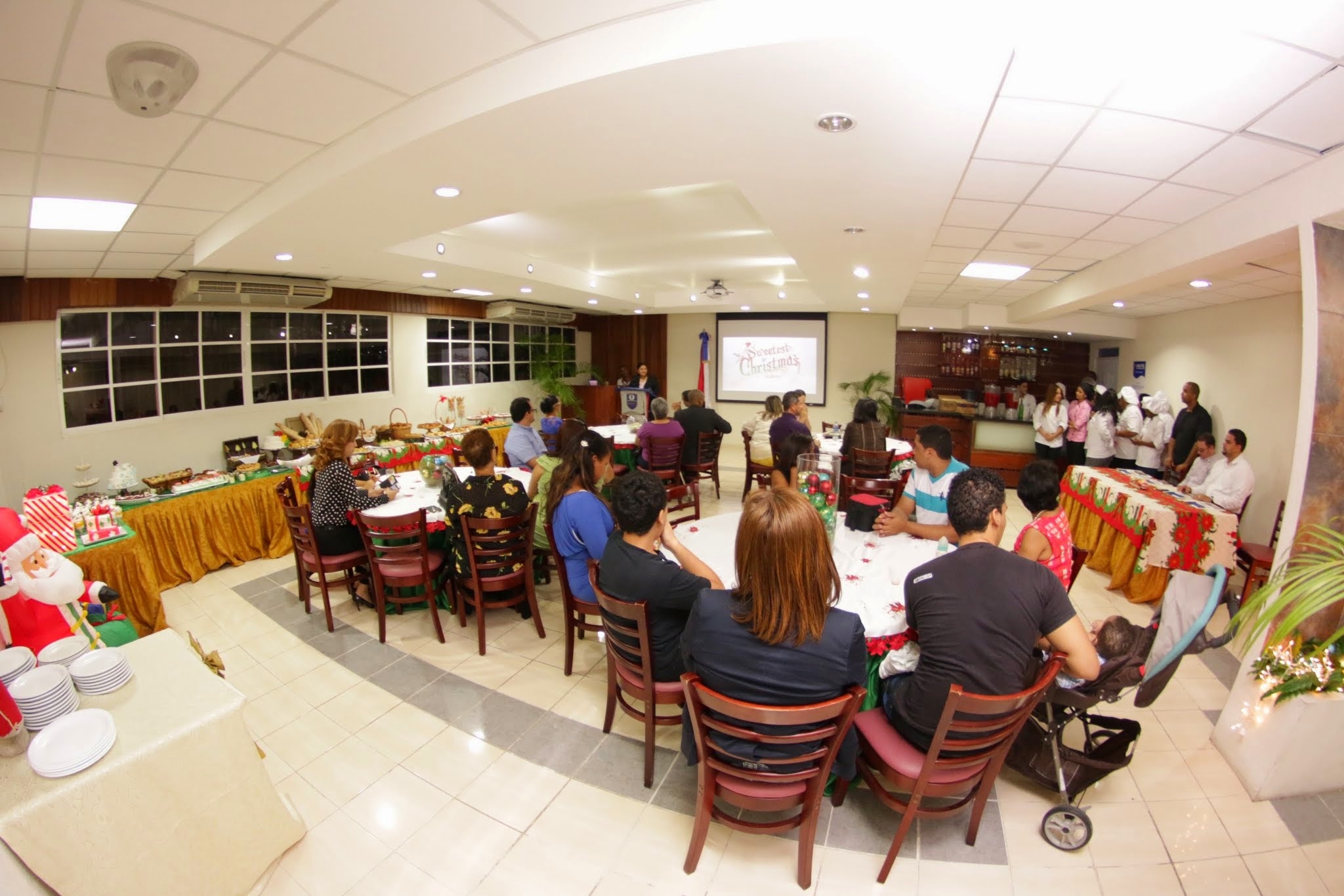 La actividad fue realizada en el Salón Gastronómico de UNAPEC.