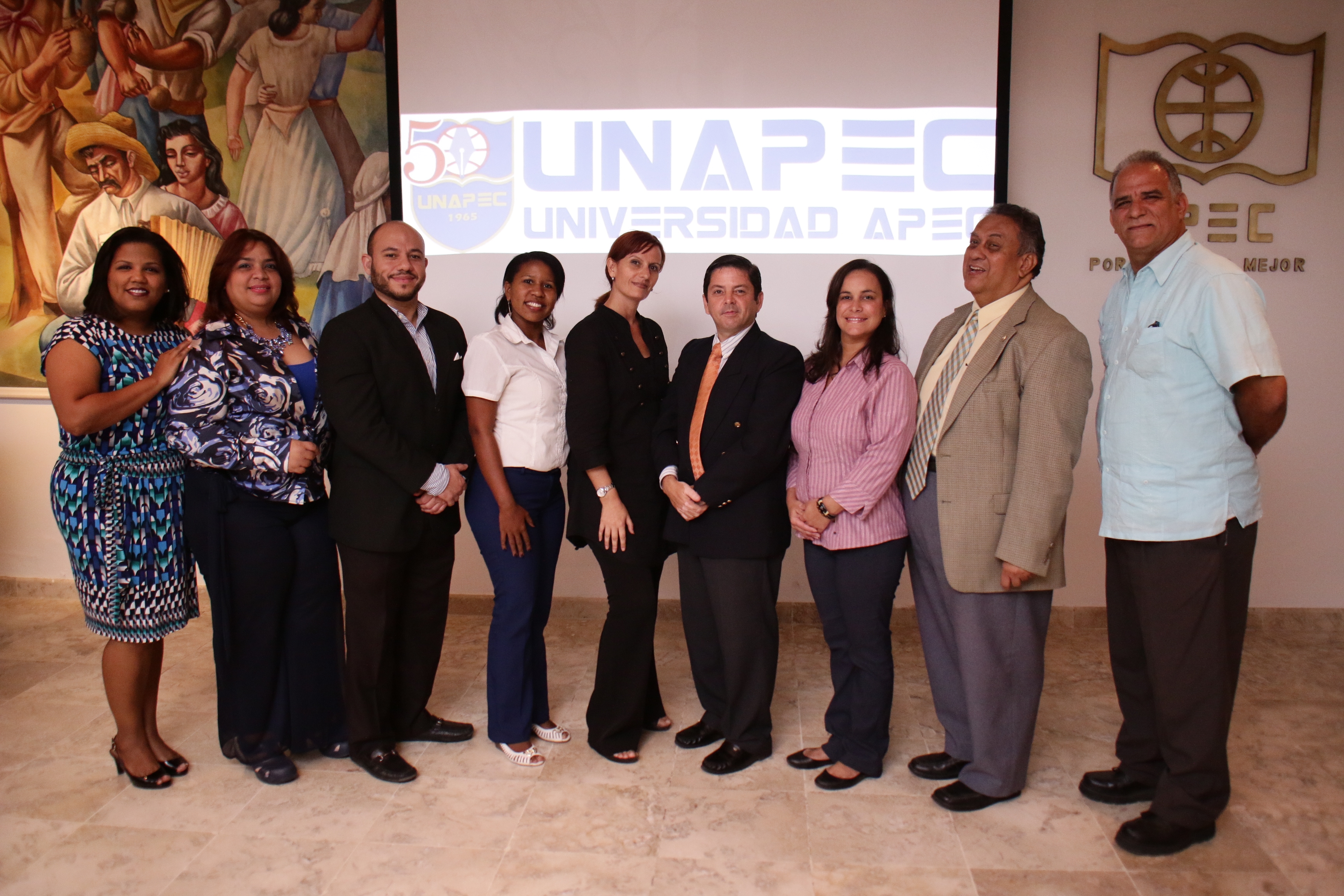 Docentes de cursos y talleres de Lenguaje de Señas impartidos en UNAPEC.
