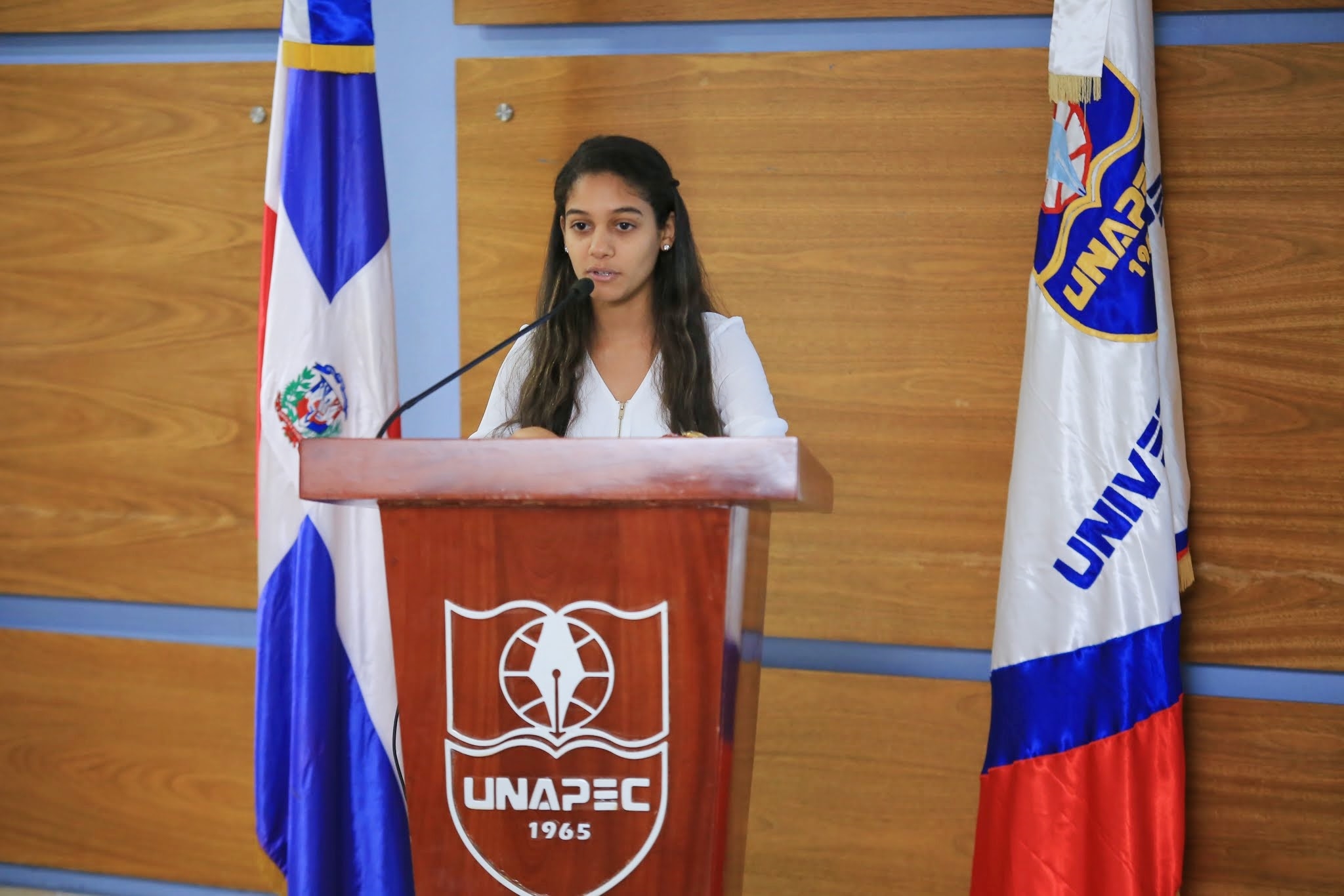 Estudiantes meritorios de UNAPEC expresaron a los de nuevo ingreso sus logros obtenidos en la casa de estudios.