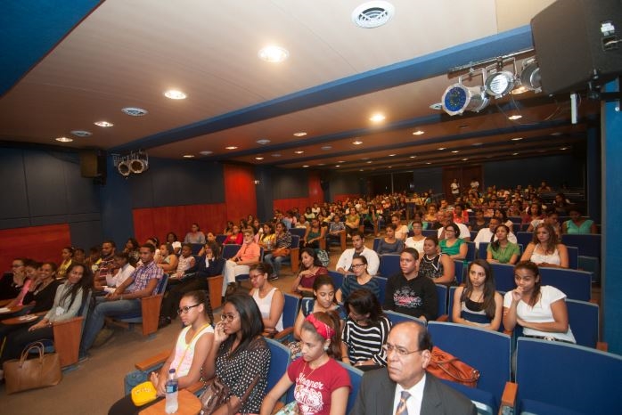 La conferencia de Danza Contemporánea fue realizada en el Auditorio Dr. Leonel Rodríguez Rib