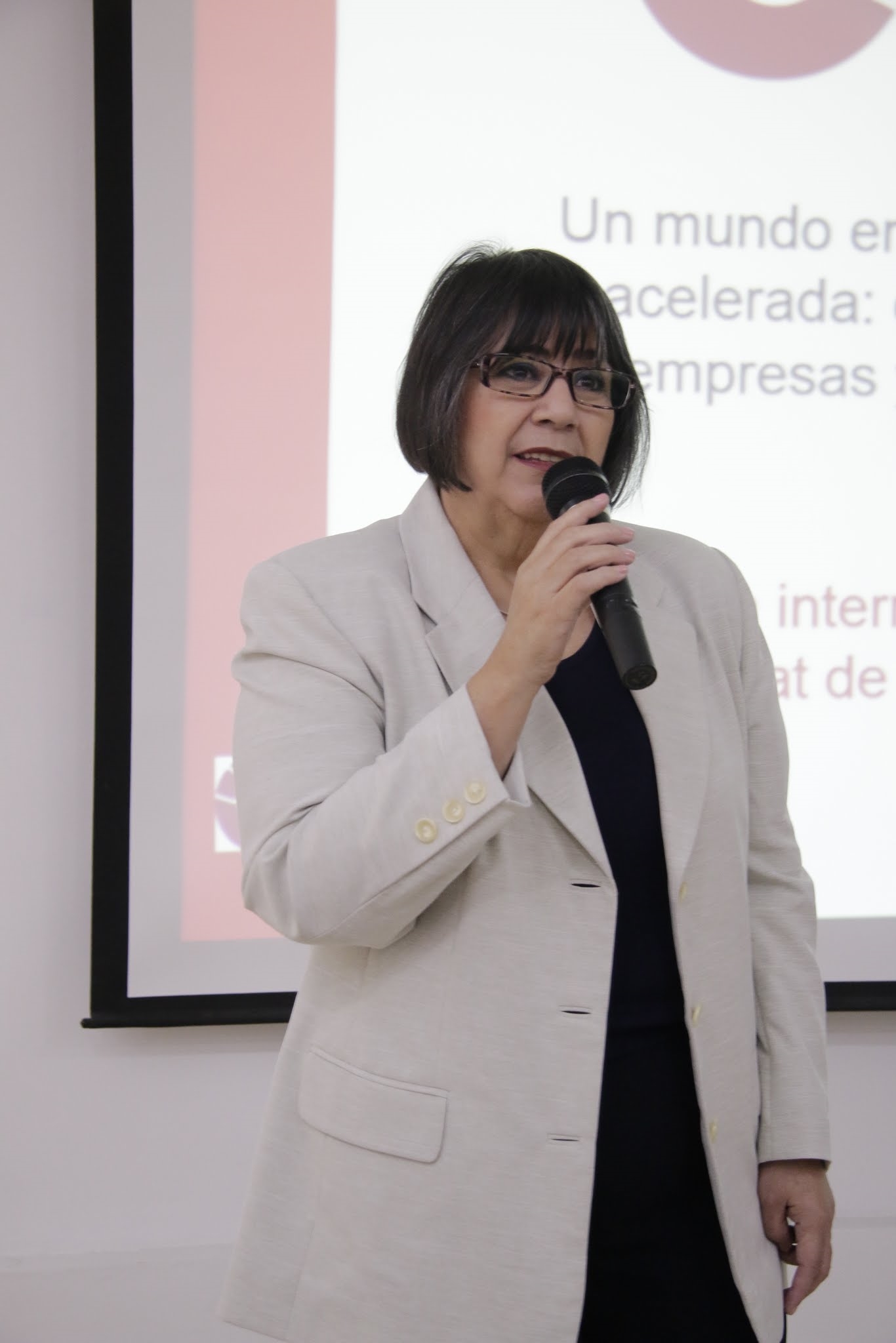 Dra. Dama Cruz Mirabal, vicerrectora de Estudios de Posgrado