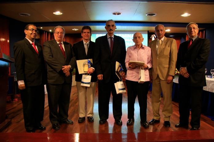 José Luis –Pepín- Corripio, Rodolfo Z. Lama Jaar y José Rafael Abinader, reconocidos en UNAPEC.