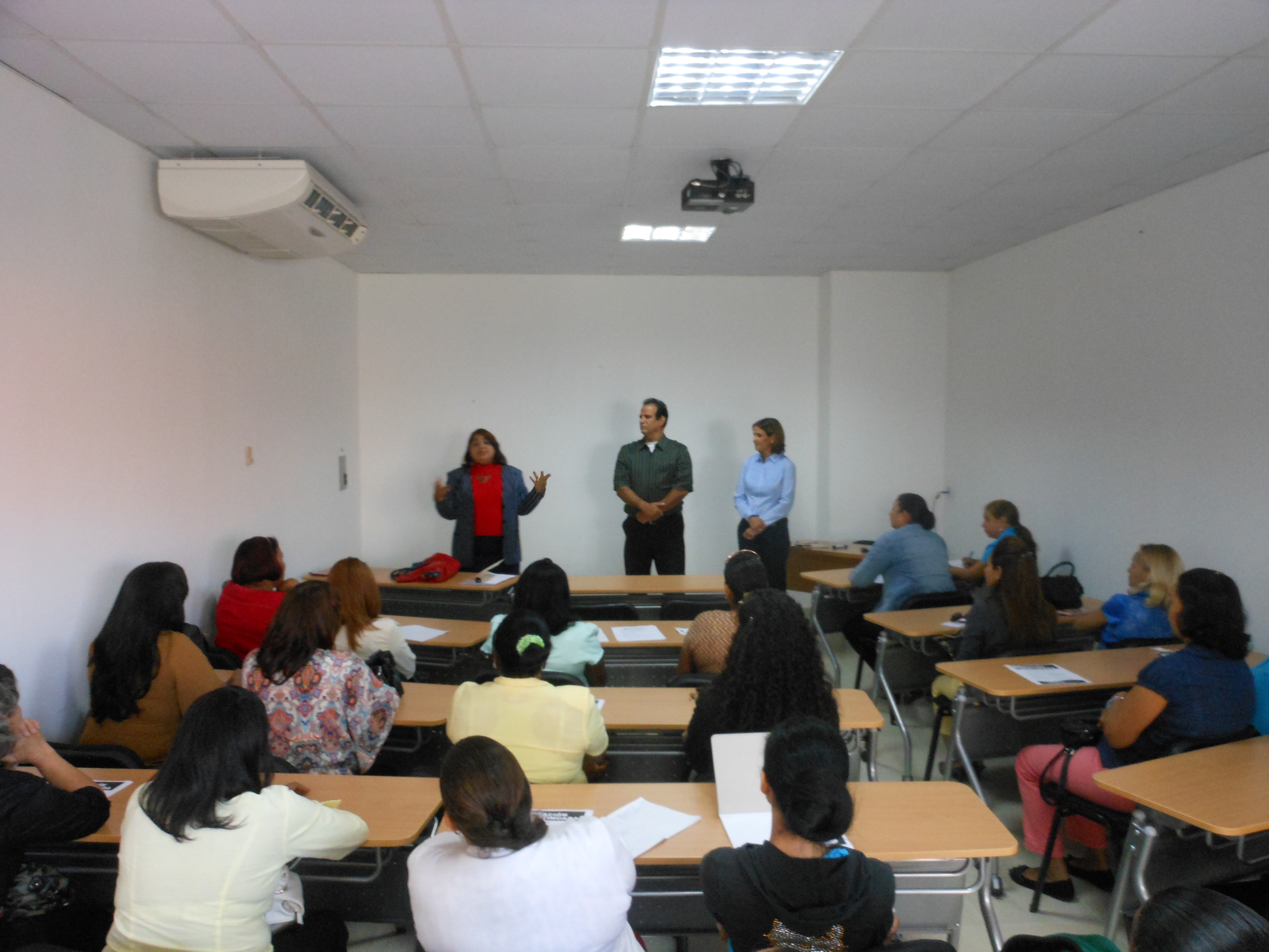 Apertura Diplomado en Lenguas de Señas en la Extensión Cibao de UNAPEC.