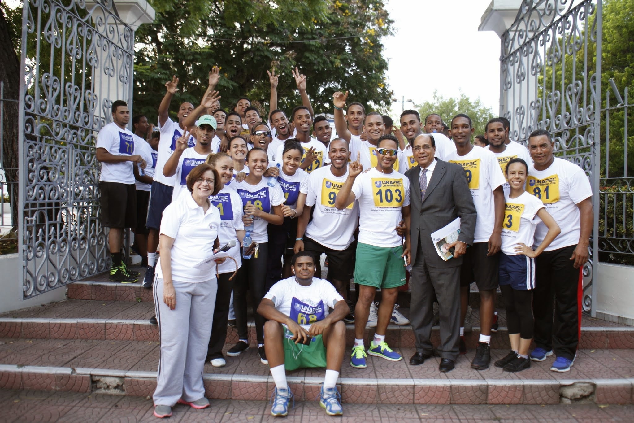 Con la participación de alrededor de 100 personas entre, estudiantes, empleados y visitantes, se celebró en LA Universidad APEC- UNAPEC- el Maratón-Caminata por el “Dia Mundial del Desafío”.