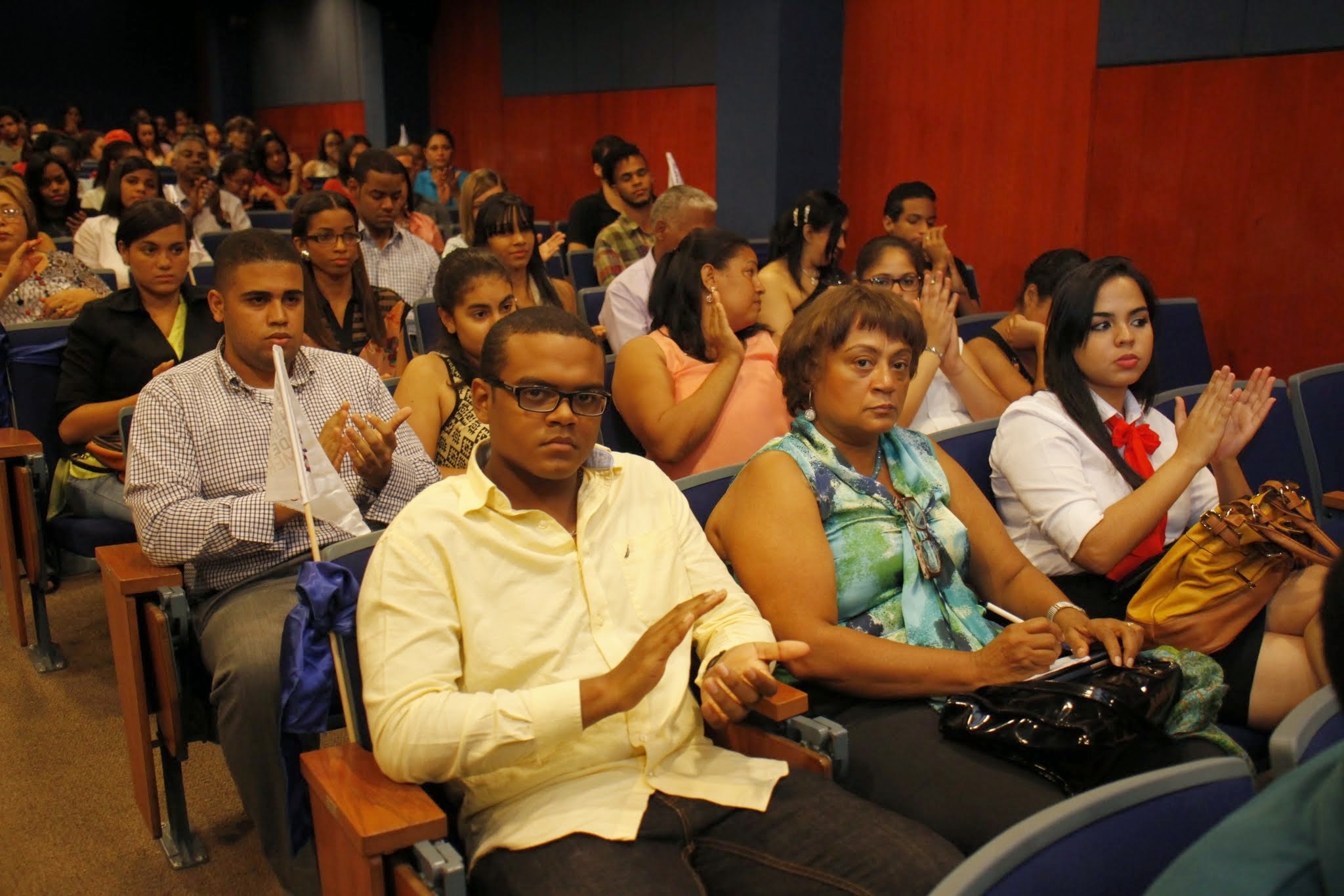 Esta actividad fue celebrada en el auditorio Leonel Rodríguez RIB  y las palabras de bienvenida estuvieron a cargo del rector de la academia, Radhamés Mejía.
