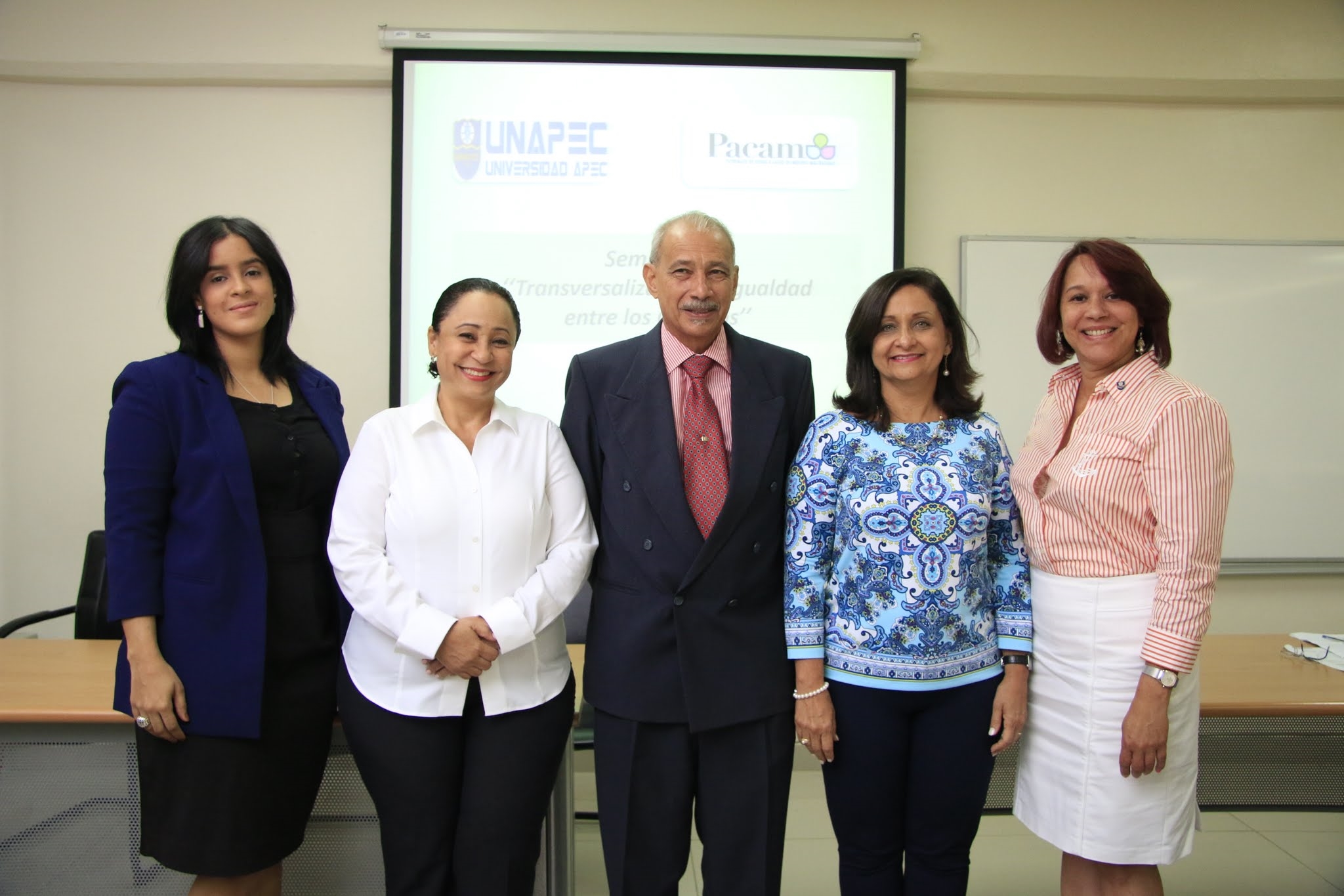 Wilmara Vásquez, Yildalina Tatem, Francisco D`oleo, Soraya Lara y Francis Meriño.