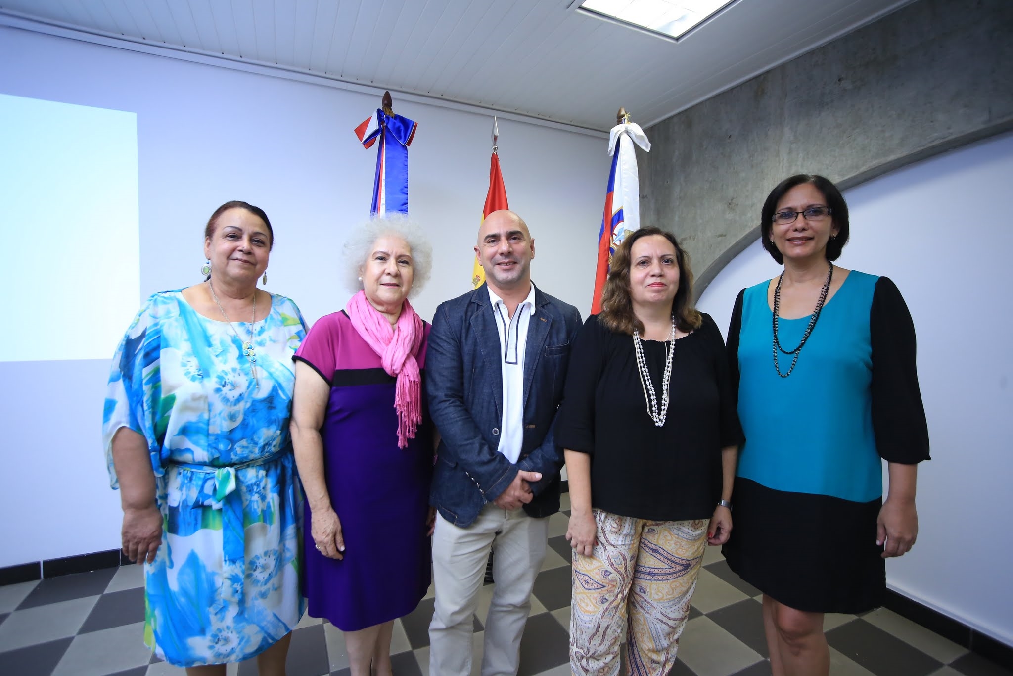Fior Bencosme, Myrna Guerrero, Juan Sánchez, Laura Gil Fiallo e Inmaculada Madera.