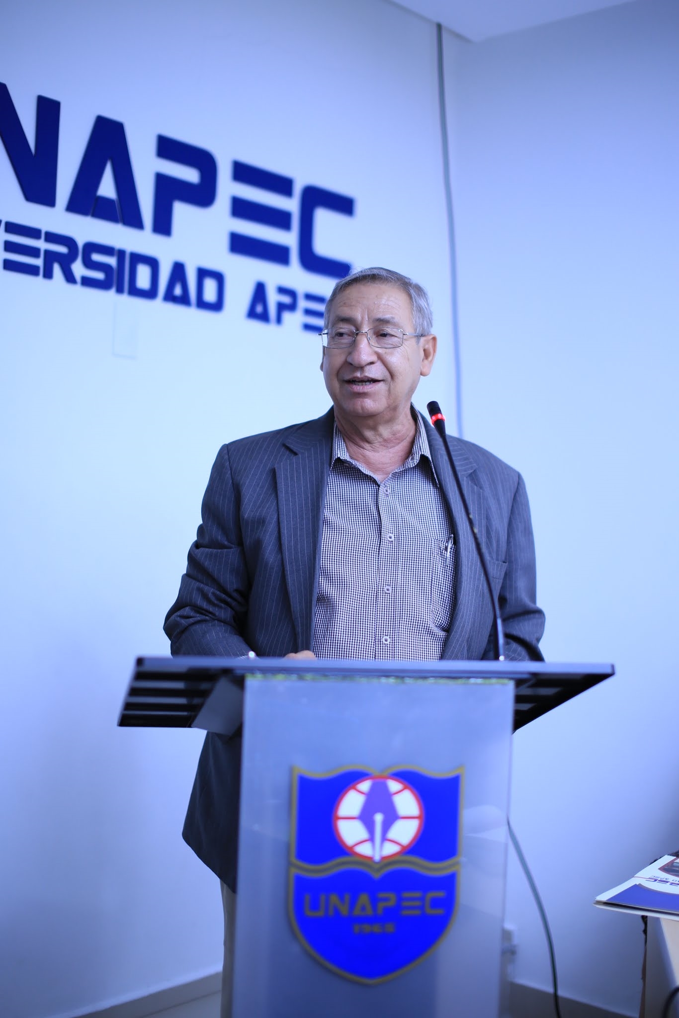 Alfredo Andrés Hernández, decano de Artes y Comunicación de UNAPEC