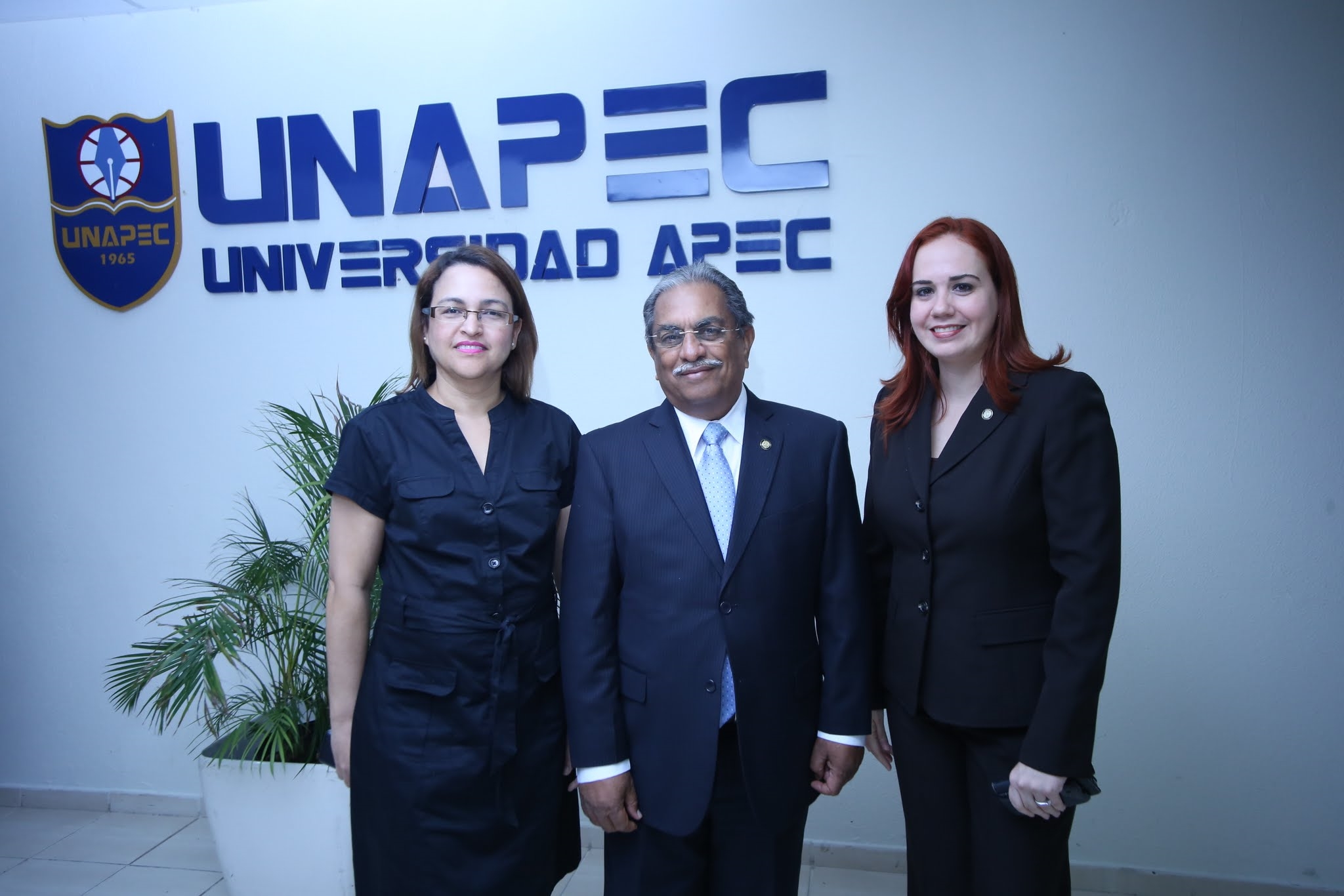 Nilba Pérez, Augusto Paulino y Marlene Guillén.