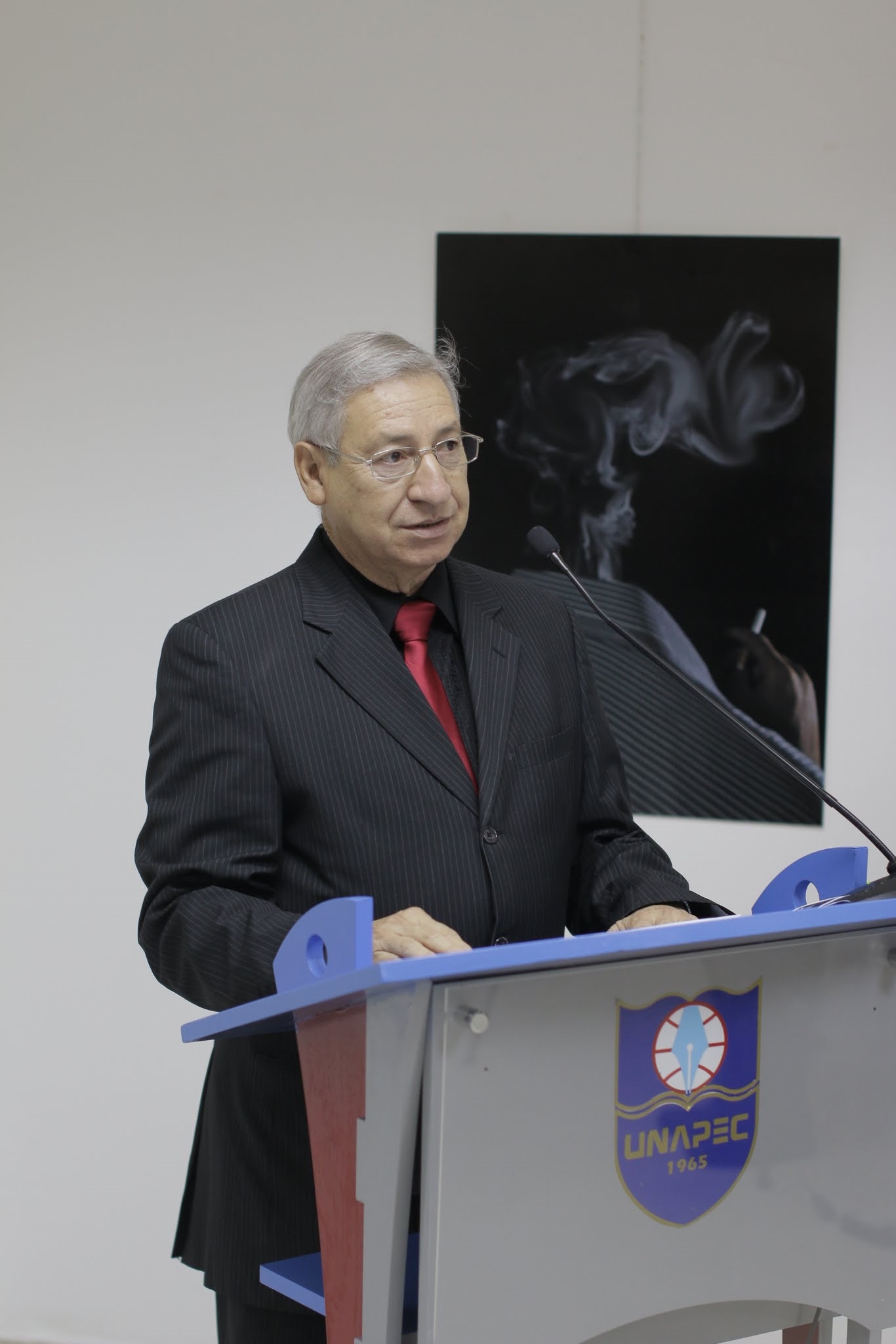 Lic. Alfredo Andrés Hernández, Decano de Artes y Comunicaciones de UNAPEC.