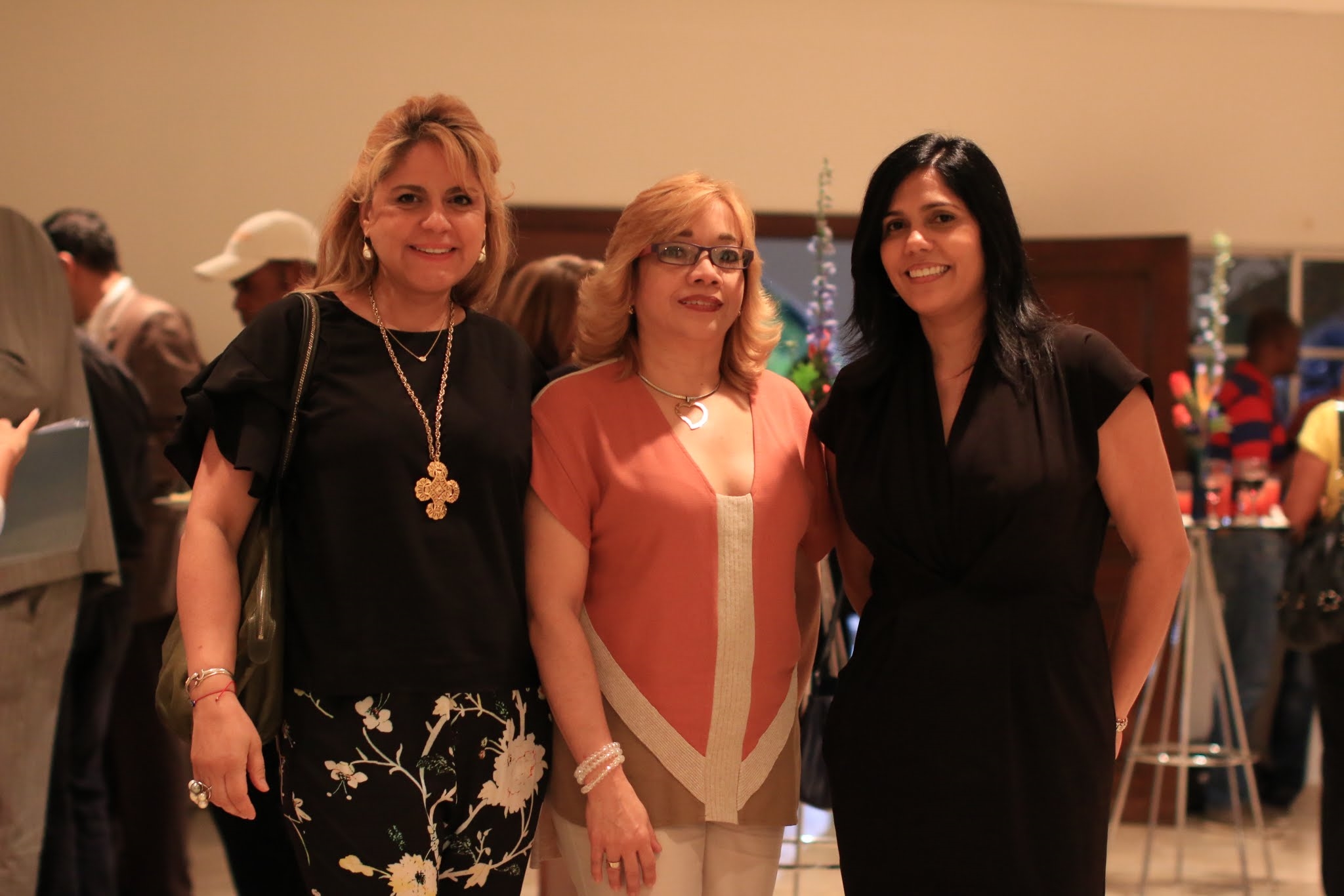 Vivian Caminero, Raynelda Pimentel y Patricia Caminero
