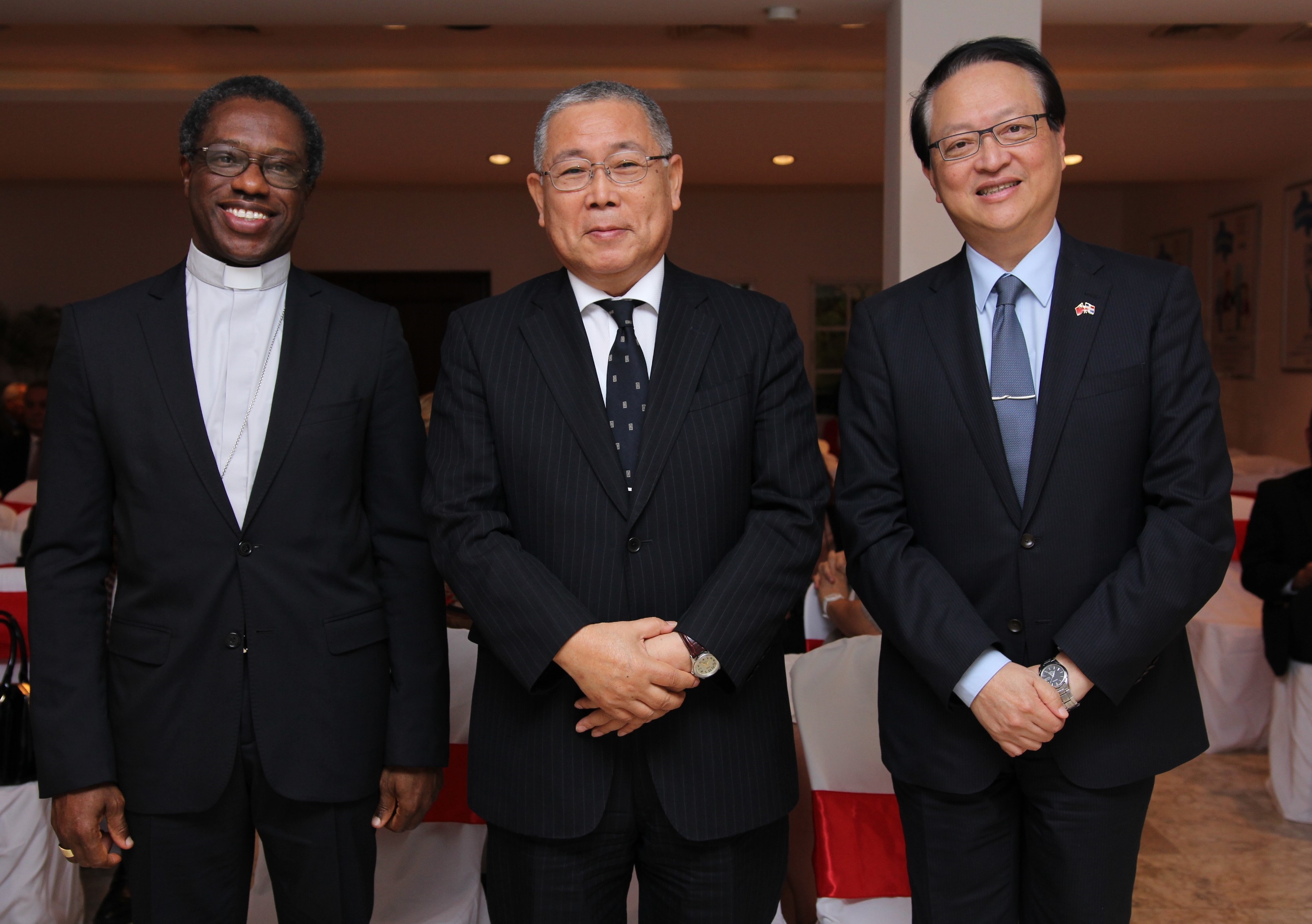 Nuncio Jude Taddeus Okolo, Takashi Fuchigami, Embajador de Japón; Valentino Ji Zen Tang, Embajador de Taiwán.