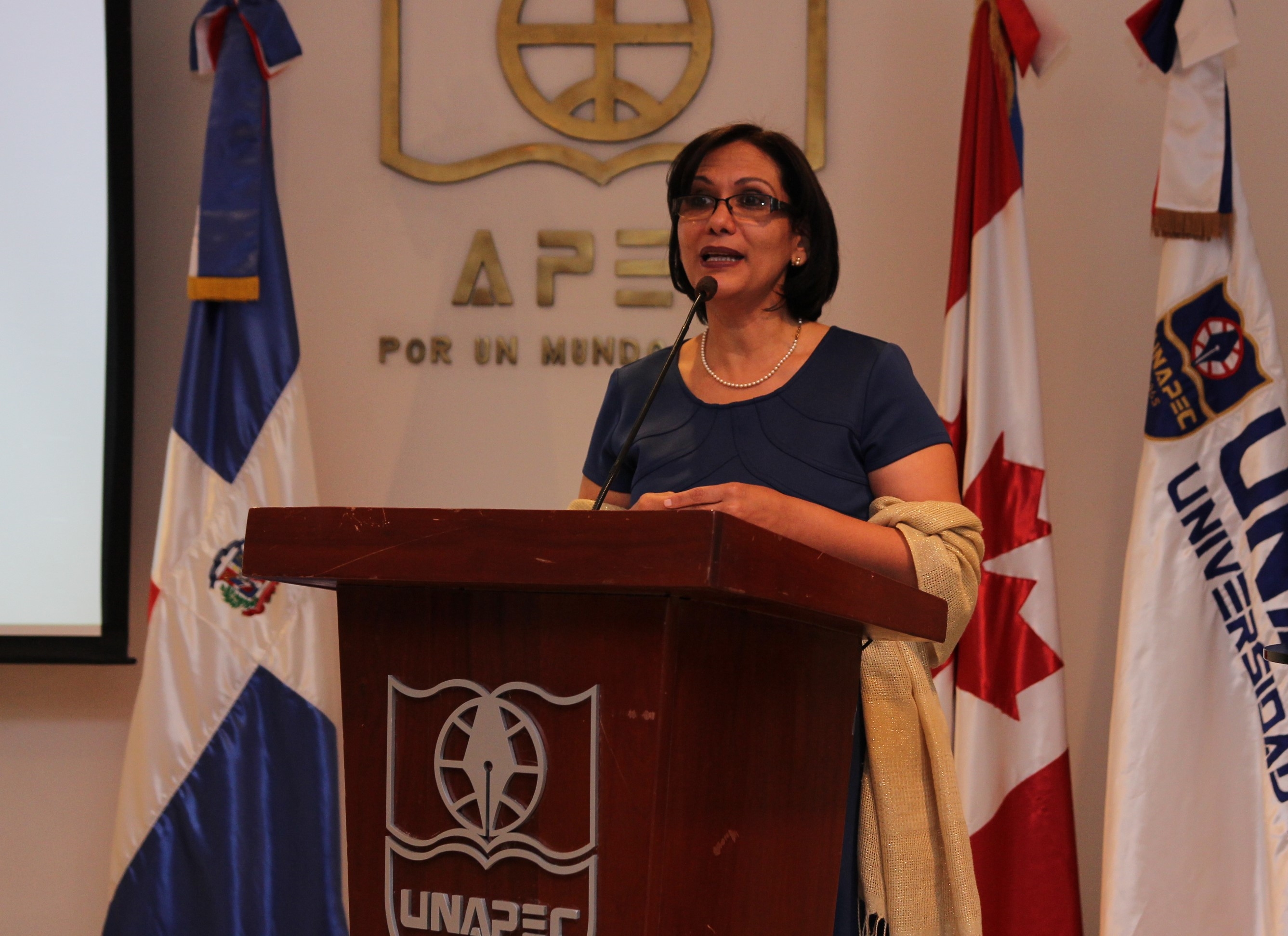 Dra. Luz Inmaculada Madera, Vicerrectora de Investigación, Innovación y Relaciones Internacionales de UNAPEC. 