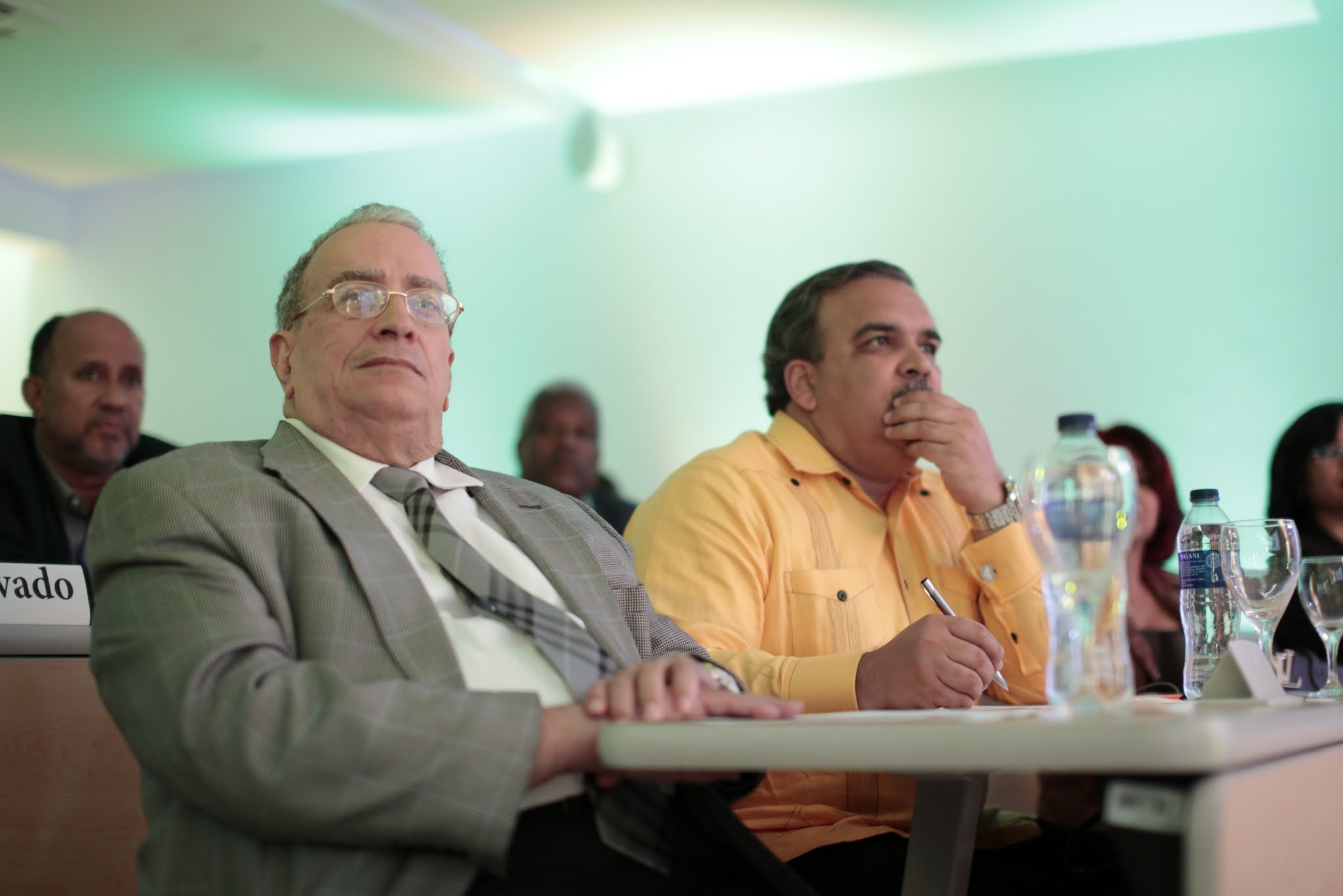 La actividad fue presidida por el Dr. Radhamés Mejía, rector de UNAPEC y Elias Wessin Chávez, candidato presidencial de la República Dominicana.