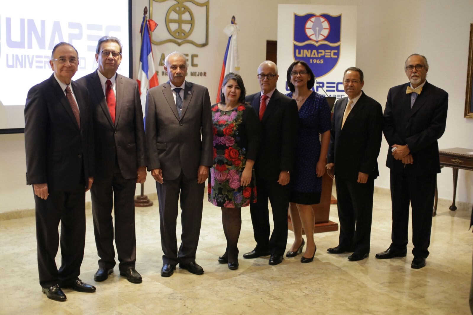 Opinio Alvarez, Miguel Fiallo Calderón, Francisco D´Oleo, Dalma Cruz, Andrés L. Mateo, Luz Inmaculada Madera, Freddy Dominguez y Carlos Sangiovanni