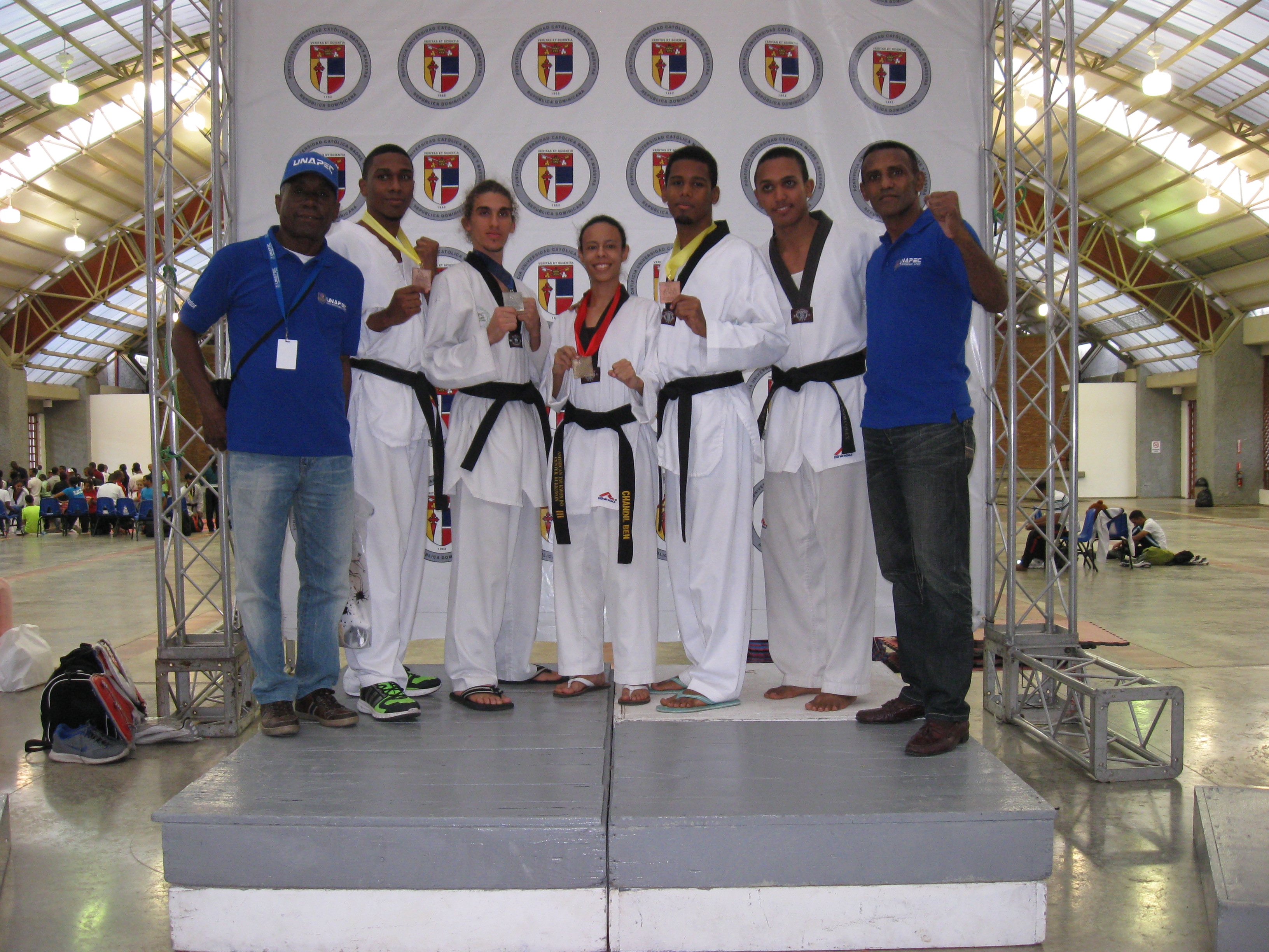 Equipo de Taekwondo de UNAPEC.