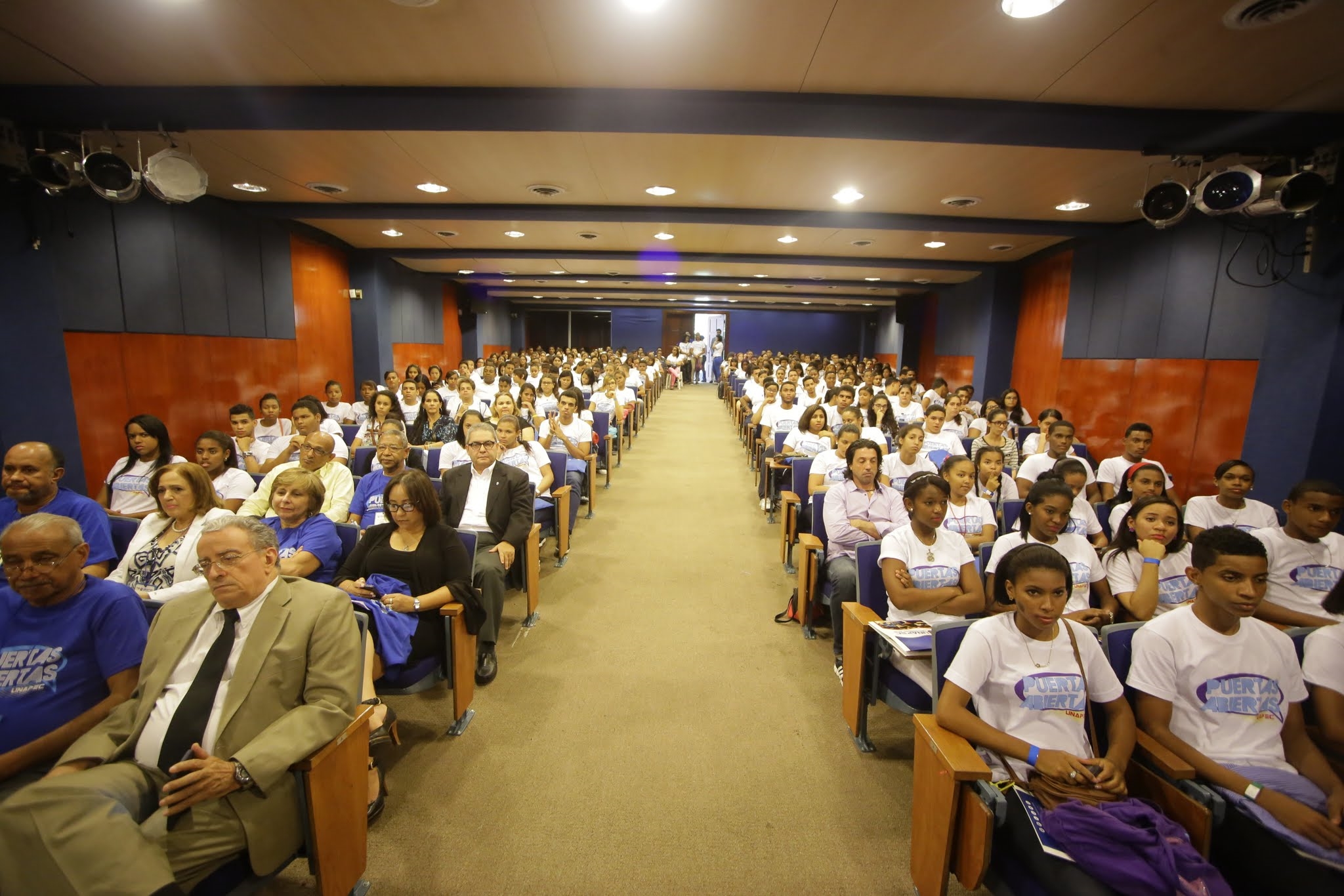 El acto de bienvenida fue realizado en el Auditorio Dr. Leonel Rodríguez Rib, Campus Principal de UNAPEC.