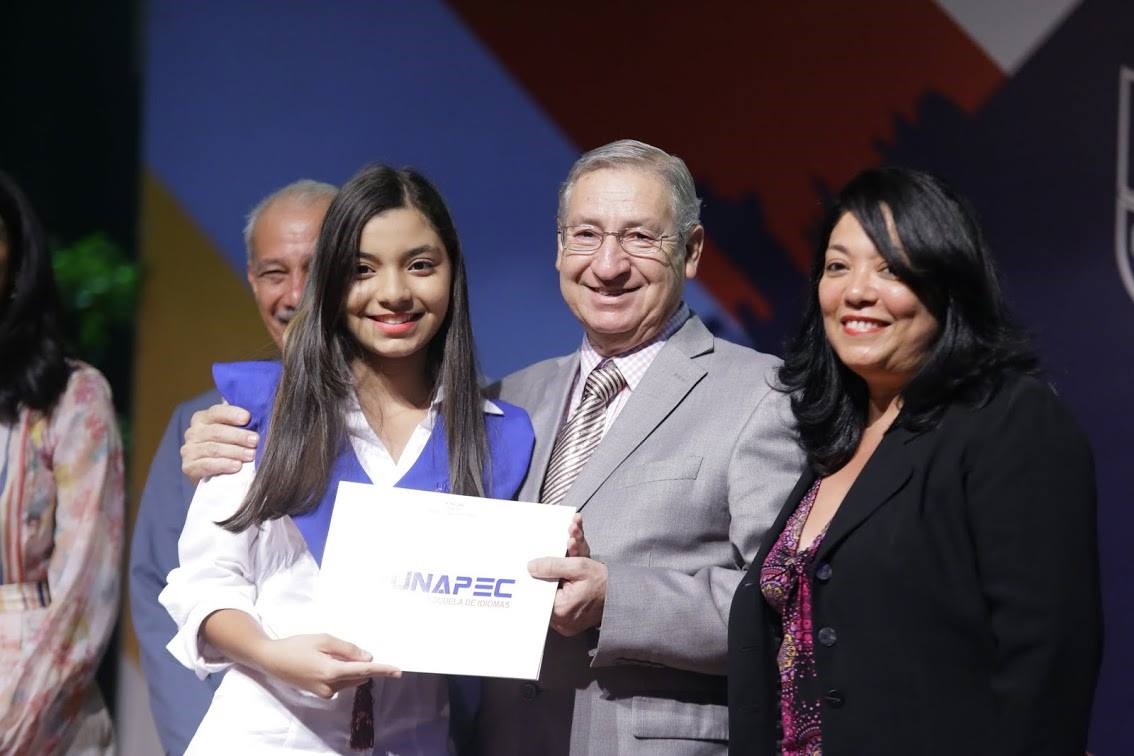 UNAPEC realizó Graduación Ordinaria de la Escuela de Idiomas