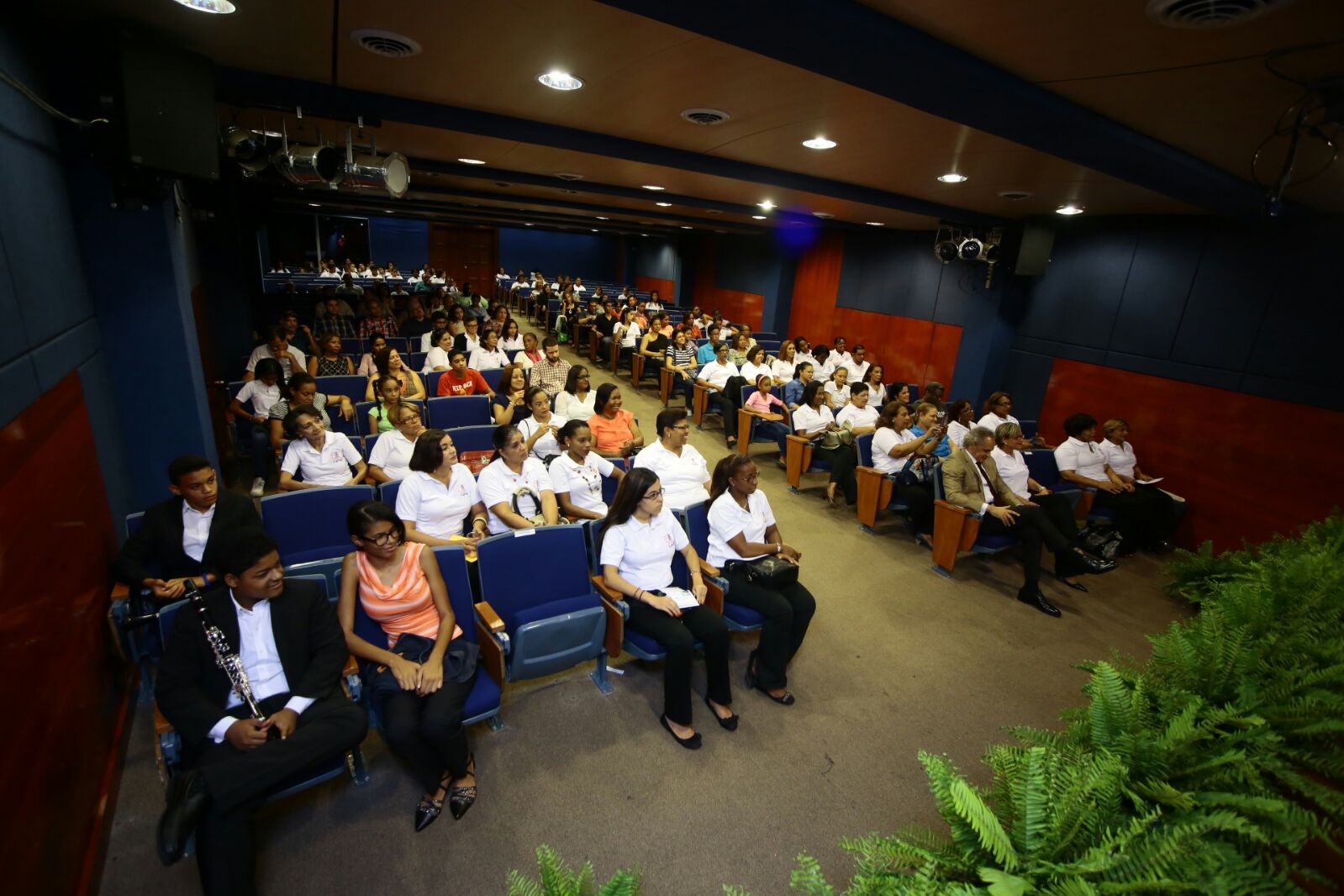 La conferencia fue realizada en el Auditorio Dr. Leonel Rodríguez Rib, ubicado en el campus principal de UNAPEC.