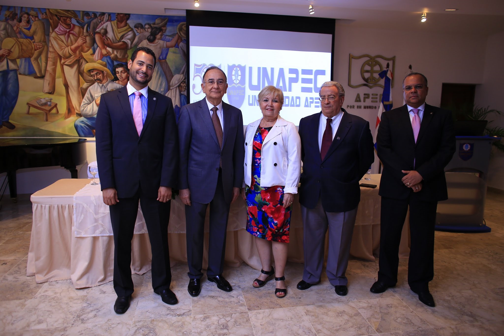 Juan Ernesto Jiménez, Opinio Álvarez Betancourt, Liliam Rocca, Radhamés Mejía y Alejandro Moscoso Segarra.
