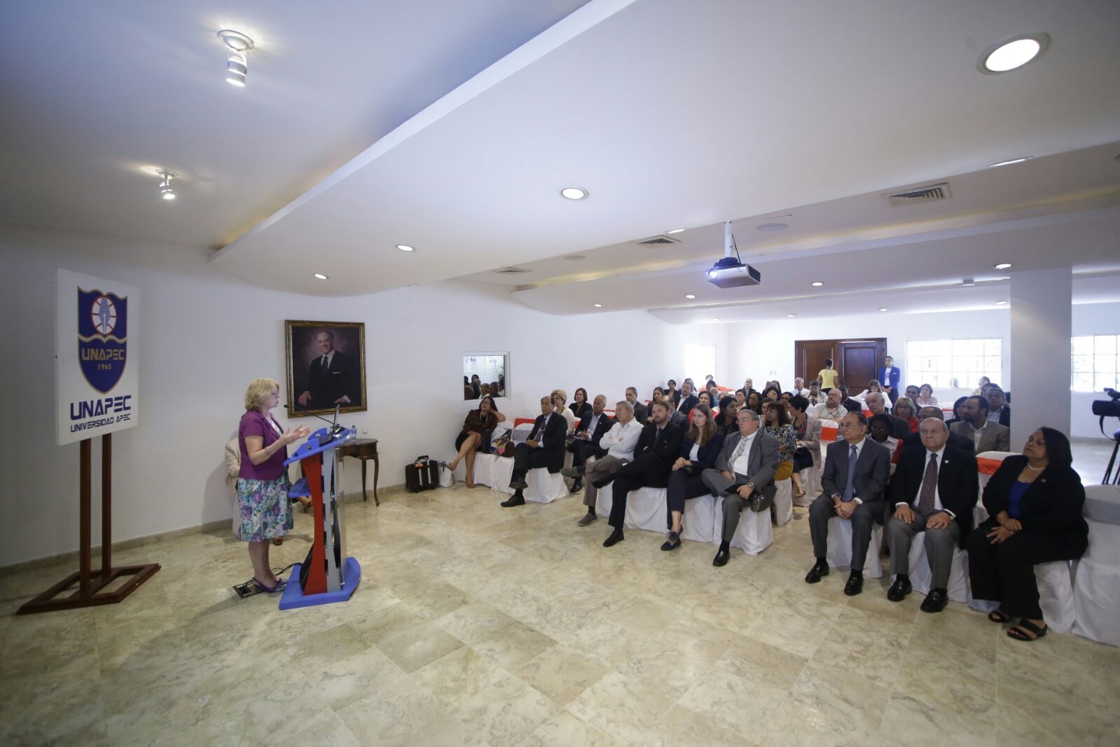 Las actividades fueron realizadas en el Salón APEC de la Cultura José María Bonetti Burgos, Campus Principal de UNAPEC