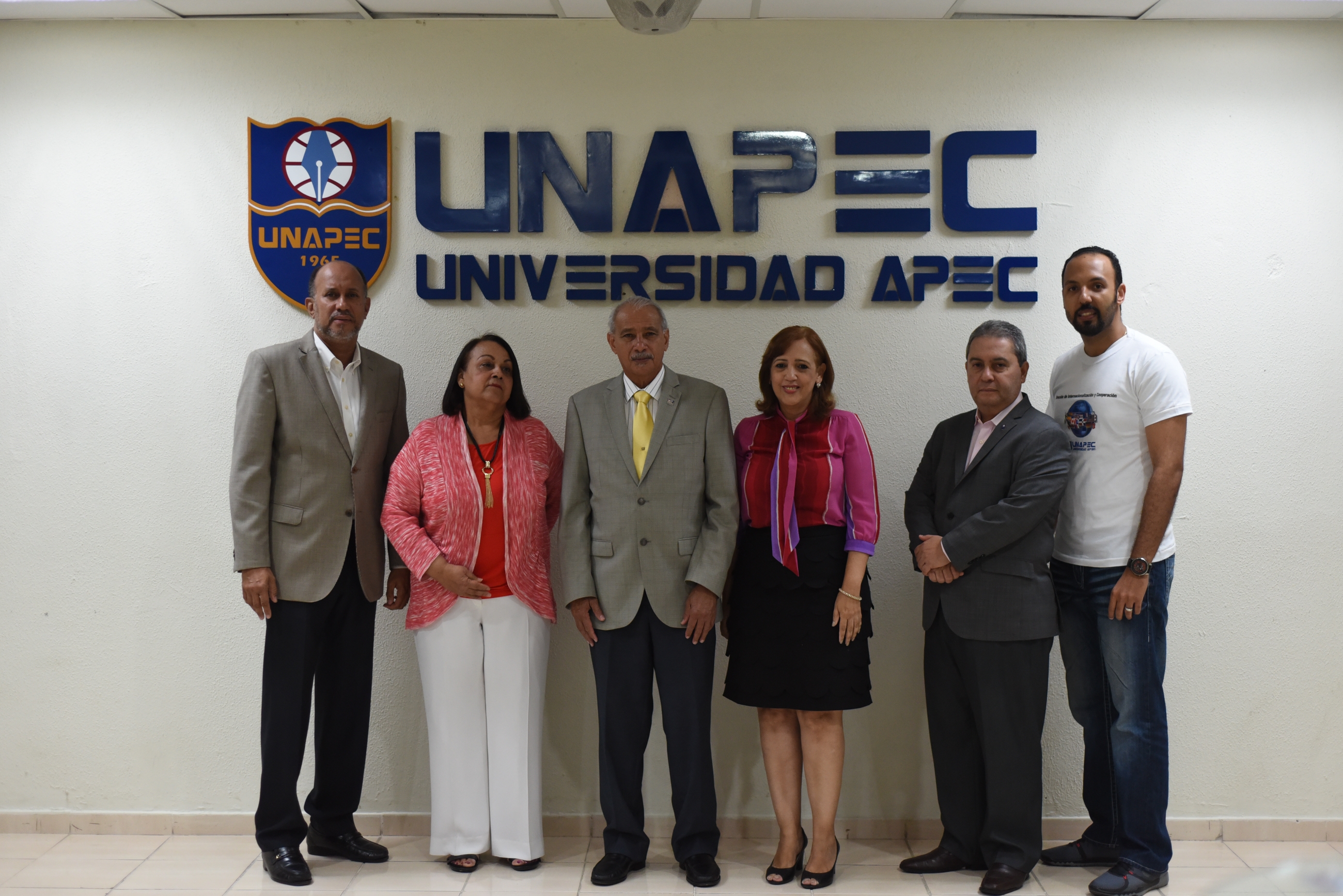 Autoridades de UNAPEC estuvieron presentes en la actividad.