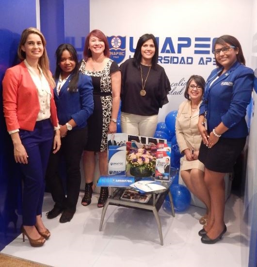 Rusel Peña, Luisanna De los Santos, Francis Meriño, Patricia Caminero, Dalma Cruz Mirabal y Raquel Rosario.