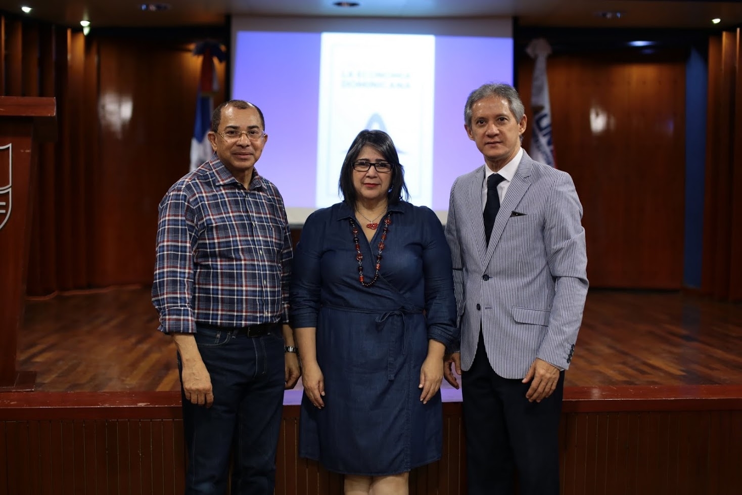 Dr. Luis Torres, Dra. Dalma Cruz y el economista Haivanjoe NG Cortiñas