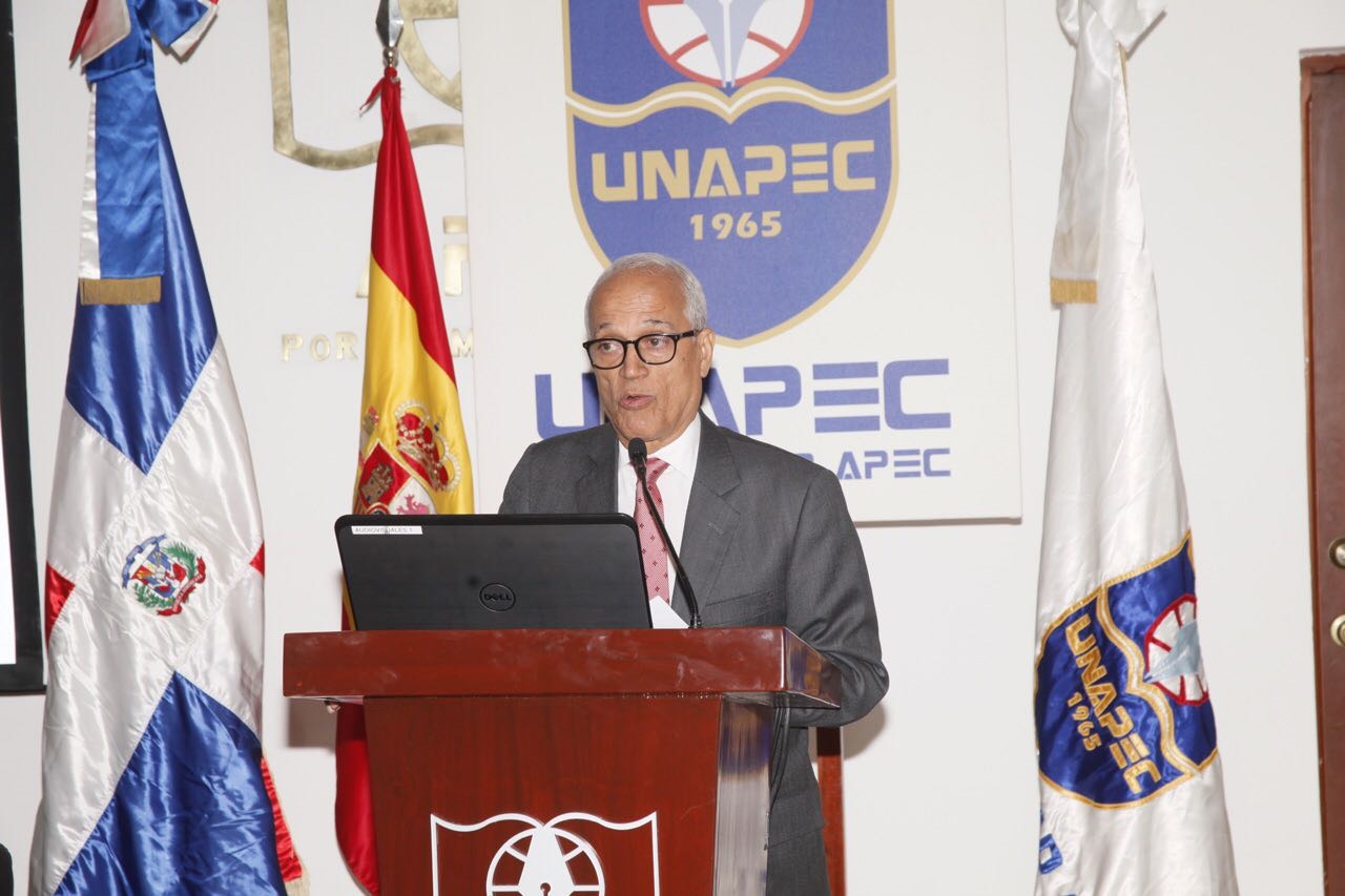 Andrés L. Mateo, Decano de Estudios Generales de UNAPEC.
