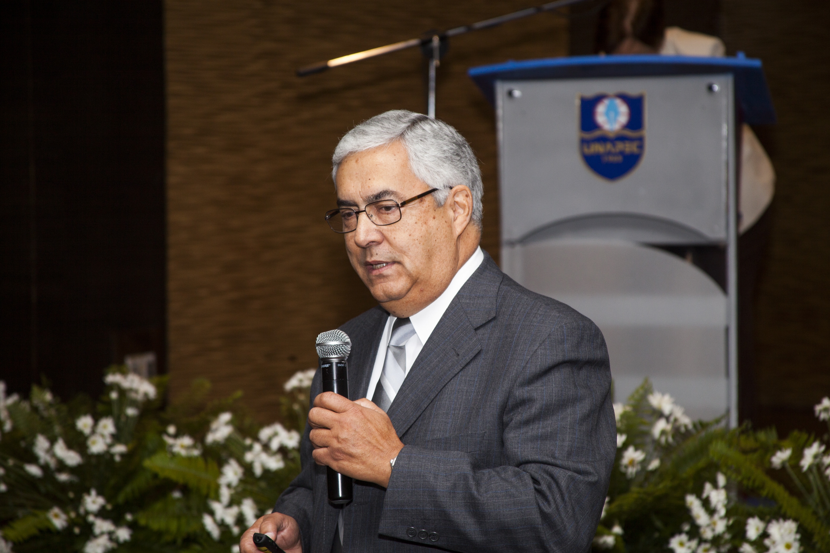 Dr. Orlando Alba, docente en la Universidad de Brigham Young, en Provo, Uthah, Estados Unidos.