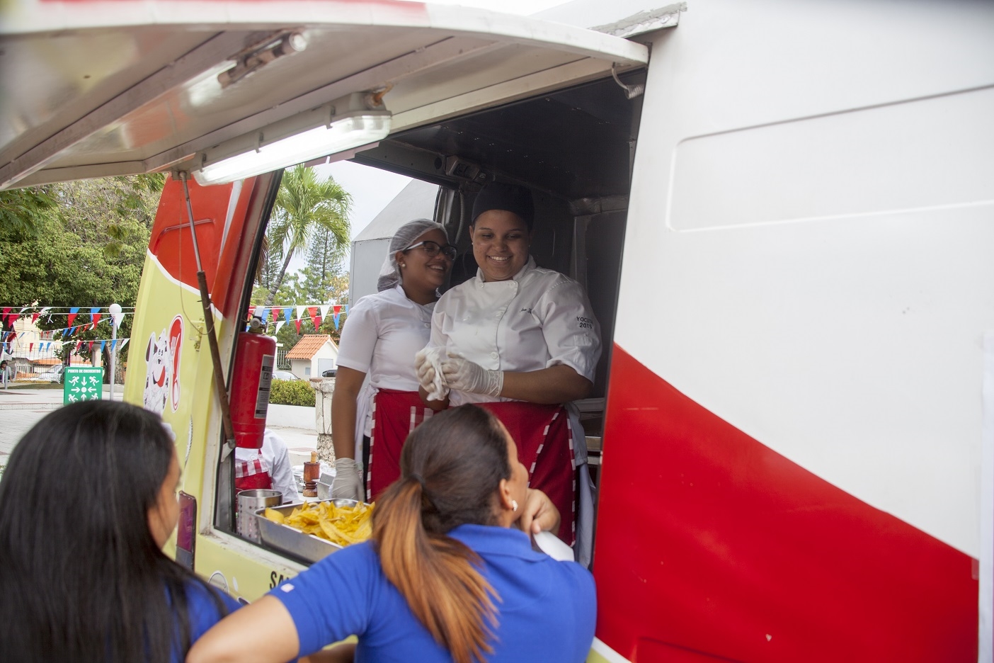 Food Truck con Comida Típica Dominicana