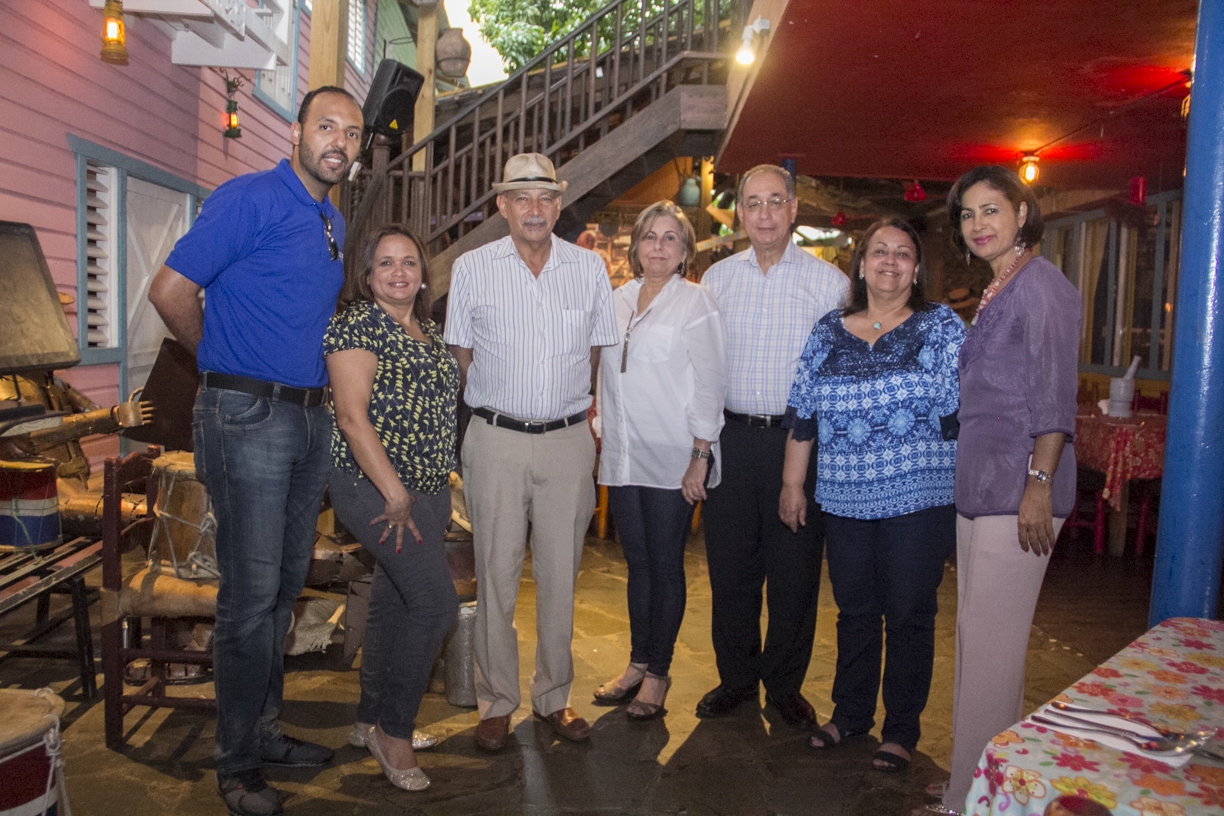 Despedida de la delegación de la UPRRP, en Restaurante El Conuco.