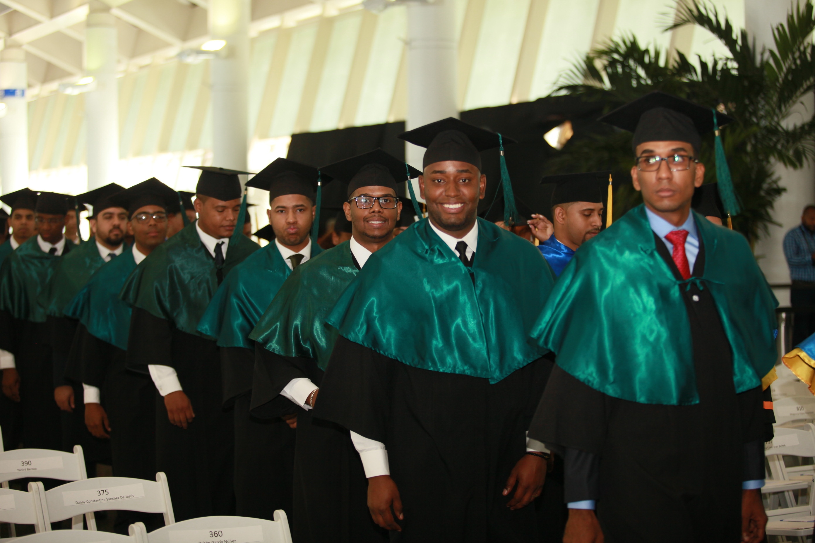 Graduación Extraordinaria UNAPEC (Mayo 2017) 