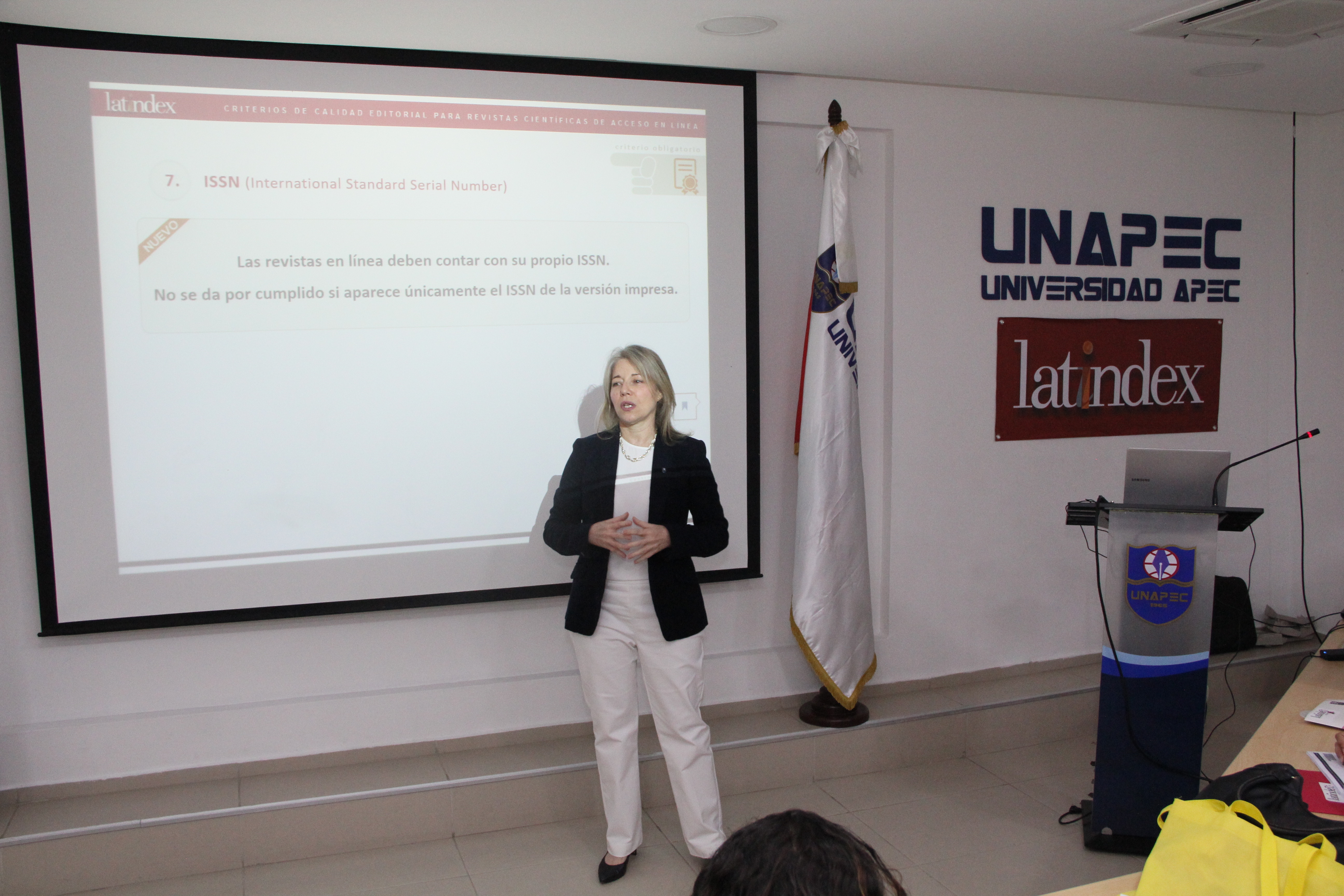 Taller Latindex en UNAPEC: Promoviendo la calidad de las revistas científicas dominicanas