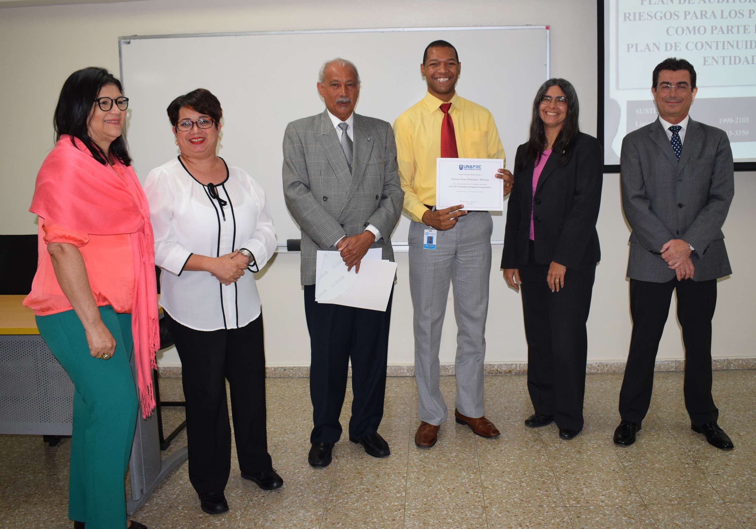 Maestrantes de UNAPEC se destacan en el V Desafío Iberoamericano en Simulación de Negocios