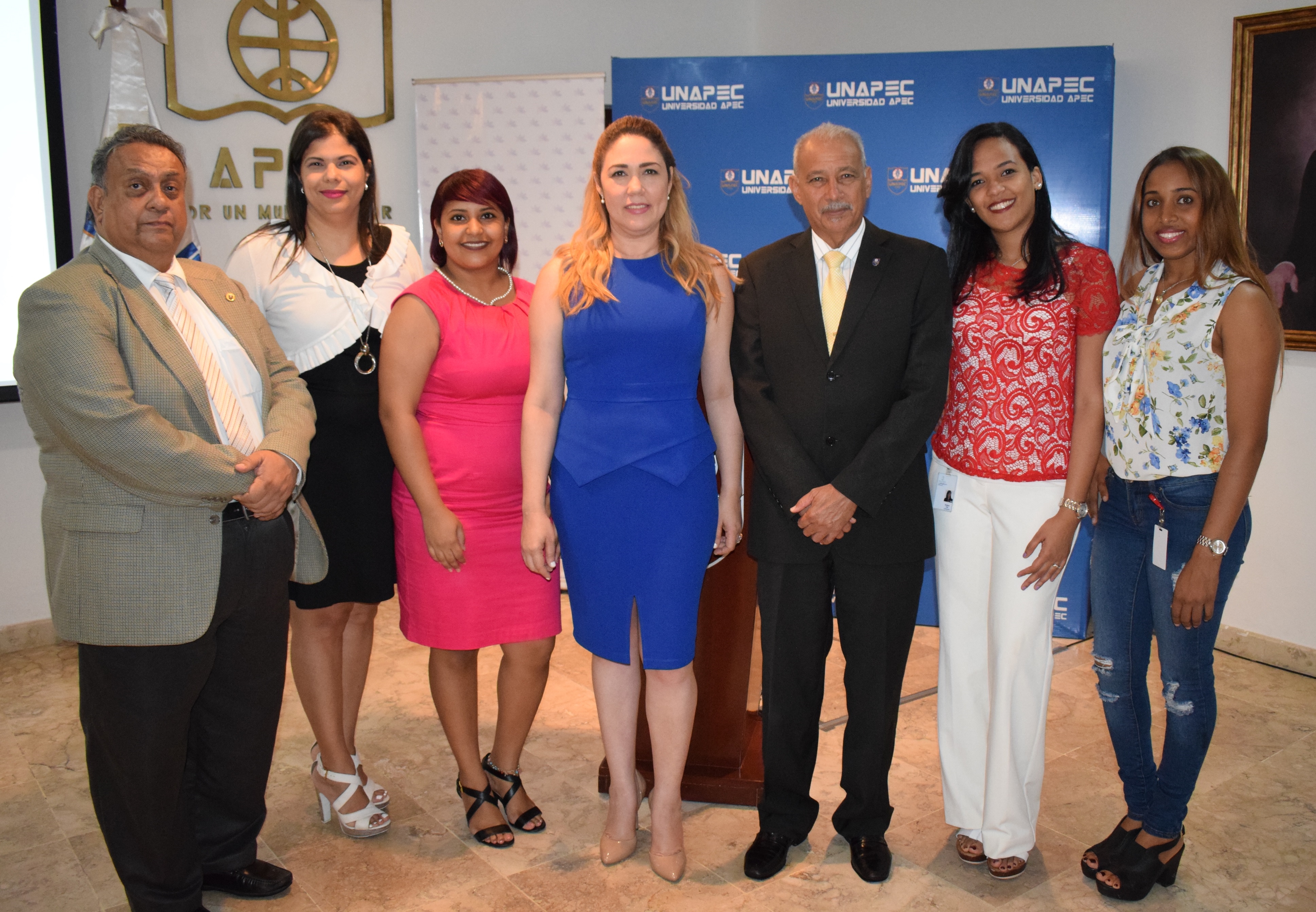 UNAPEC se convierte en pionera al lanzar Diplomado “Grandes Mujeres”, dirigido a féminas en estado de vulnerabilidad y pobreza
