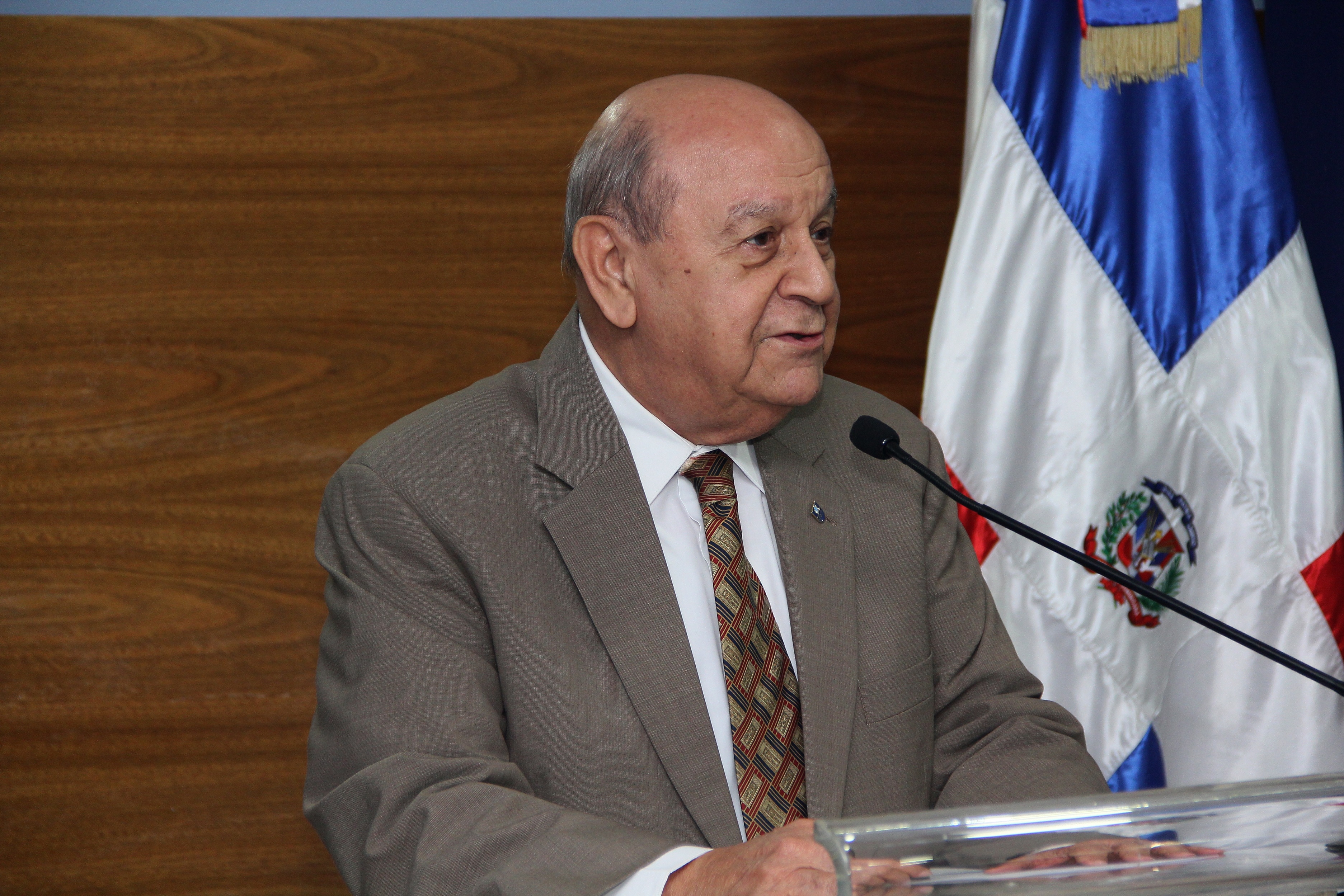 Rector de UNAPEC, doctor Franklyn Holguín Haché.